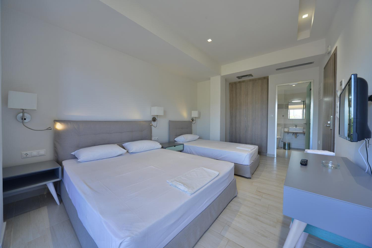 Bedroom 2, Hotel Kakanakos, Peloponnese
