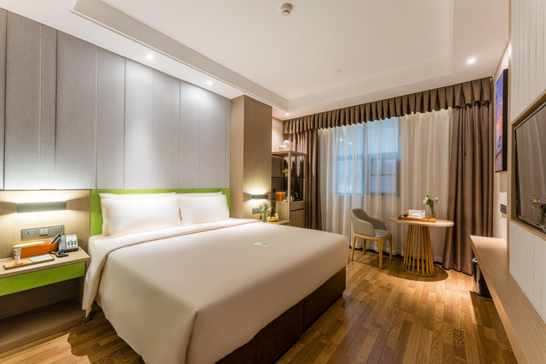 Bedroom 18