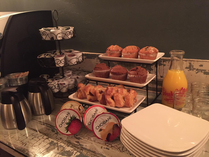 Food & Drinks 5, Rest, a boutique hotel, Amador