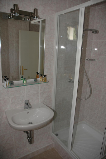 Bathroom 3, Apartment Pension Rideg Heviz, Hévíz/Keszthely