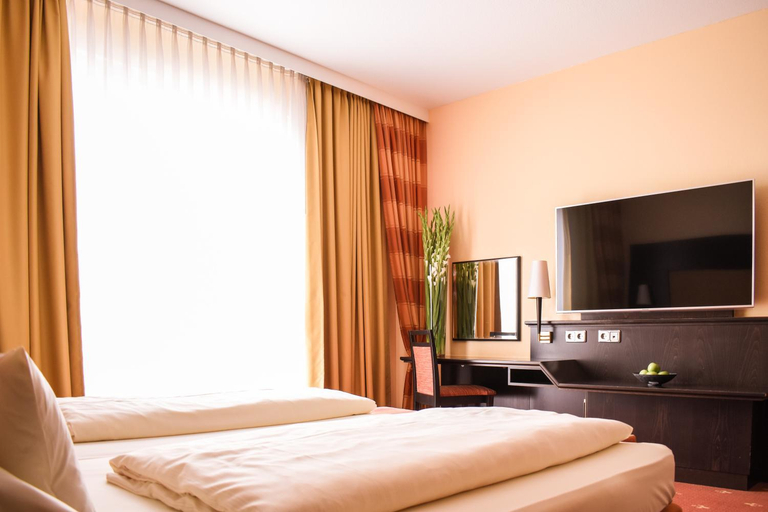 Bedroom 3, Hotel ESPERANTO Kongress- und Kulturzentrum Fulda, Fulda