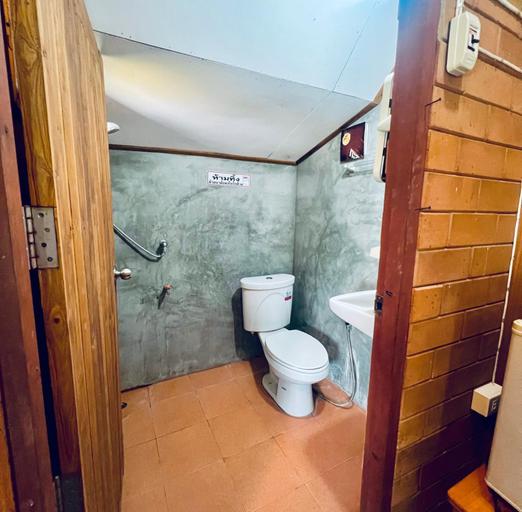Bathroom 3, Baan Suan Ruen Chan Hom บ้านสวนเรือนจันทร์หอม, Hot