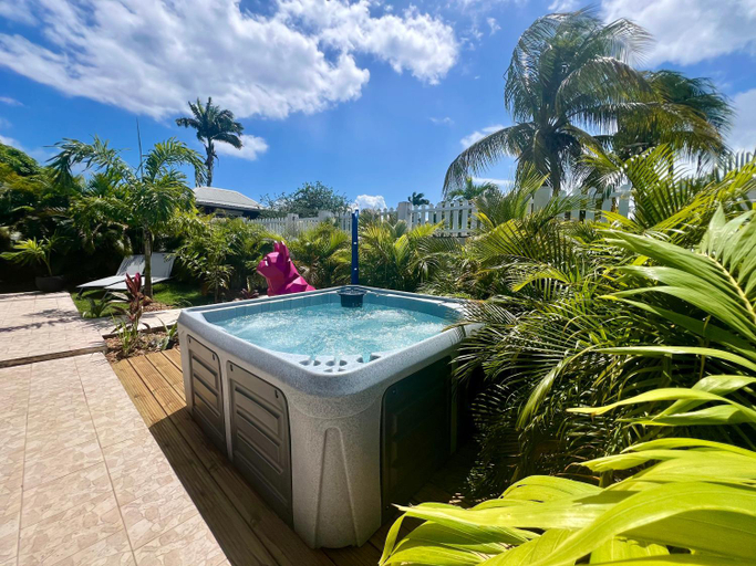 Surrounding environment 4, Villa avec piscine privee, Saint-François
