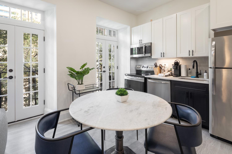 Dining Room 7
