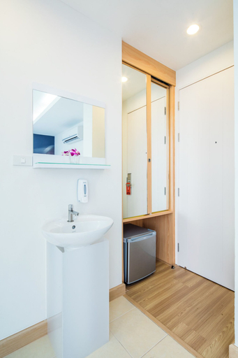 Bathroom 4, GP House Express Sukhumvit 81, Phra Khanong