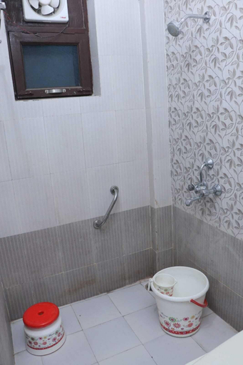 Bathroom 3, Gopi Dham By GRB, Dehradun