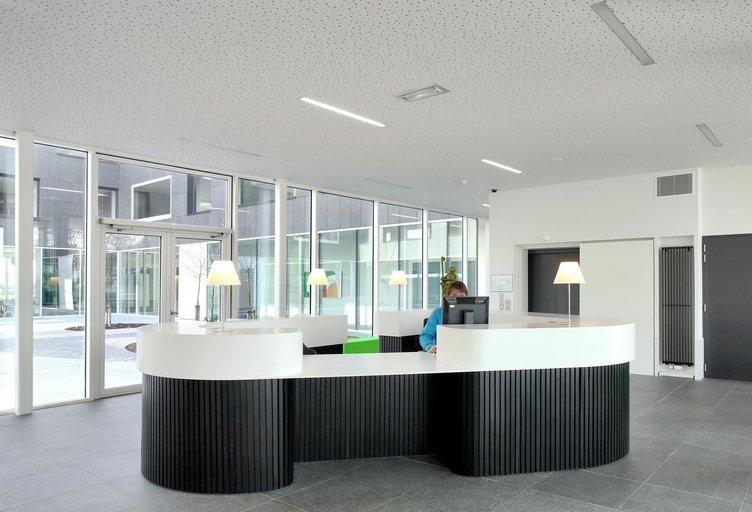 Public Area, Hotel Middelpunt - Gratis Parking - Ontbijt inbegrepen!, West-Vlaanderen