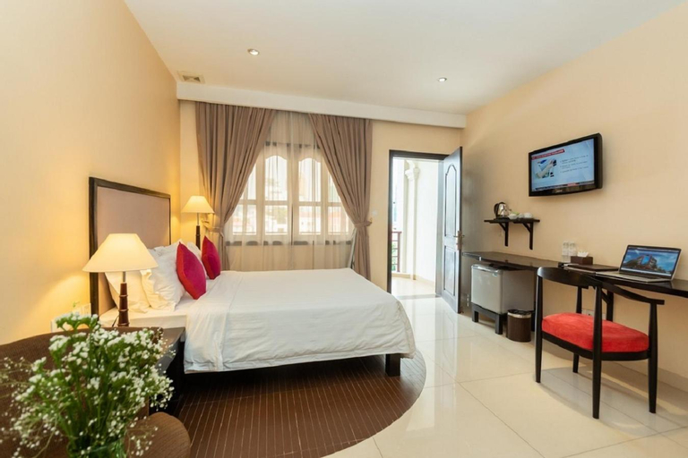 Bedroom 13