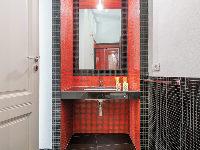 Bathroom 3, PLEY Cagliari Boutique Rooms, Cagliari