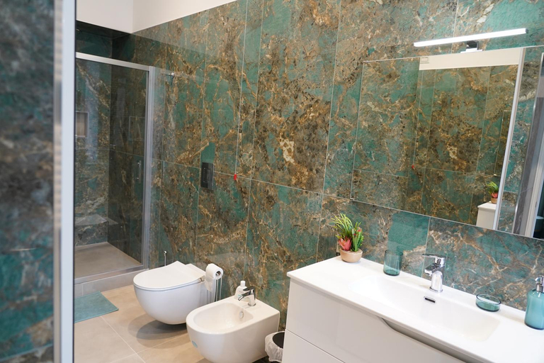 Others 4, Incantonapoli, Napoli