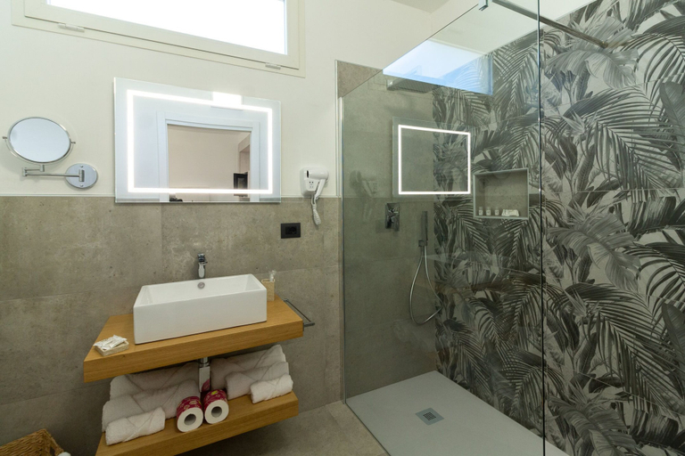 Bathroom 5, Sound Garden Charming Rooms, Lecce