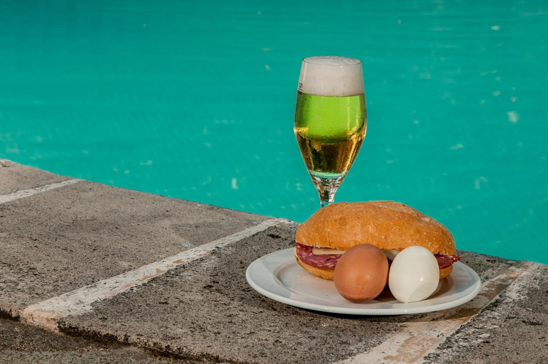Others 5, Hostal Alce, Baleares