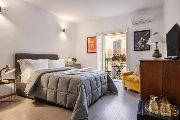 Others 4, 70 Lab Apartment, Palermo