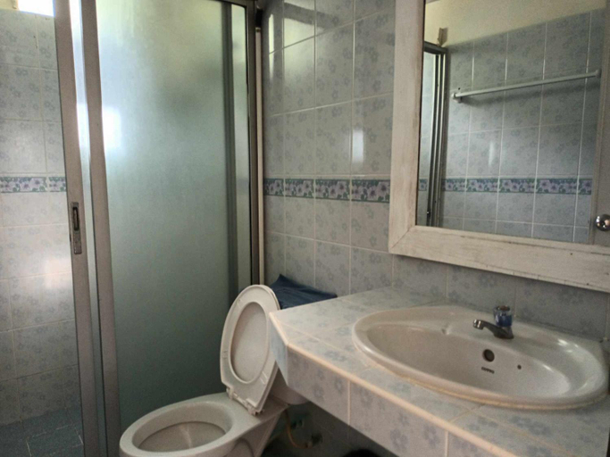 Bathroom 6