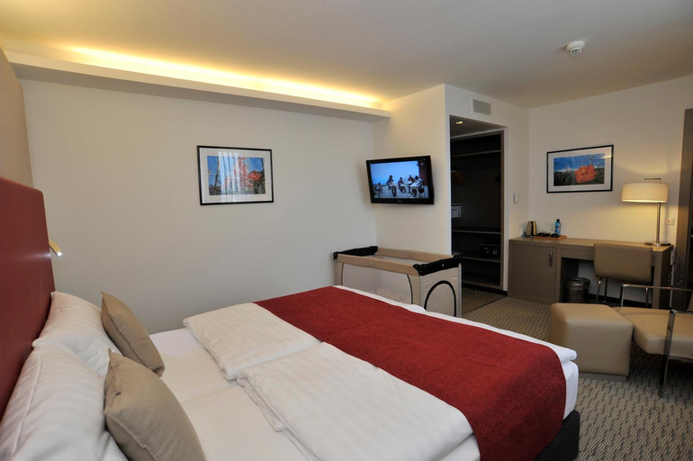 Bedroom 6