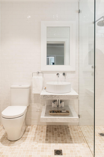 Bathroom 4