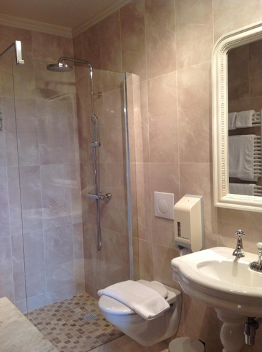 Bathroom 2