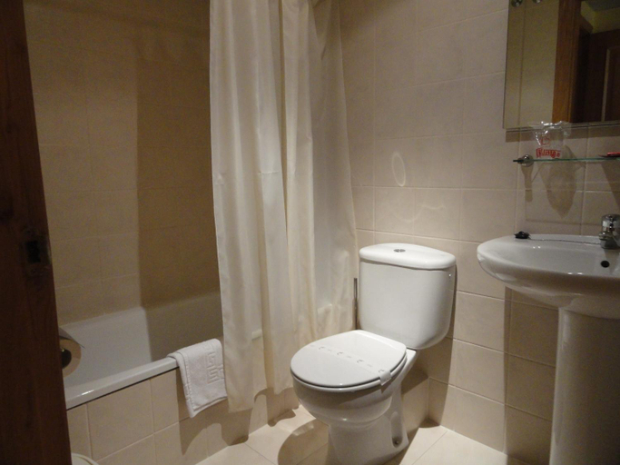 Bathroom 4, Hotel Restaurante Casa Petronila, Asturias