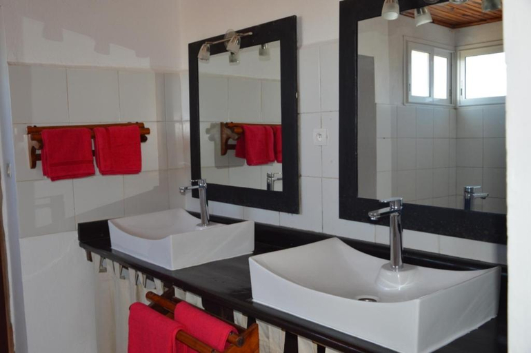 Bathroom 3, Kokoa Sands Guest House - Ankasy Madagascar, Atsimo-Andrefana