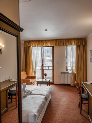 Bedroom 2, Park Hotel Panorama, Bansko