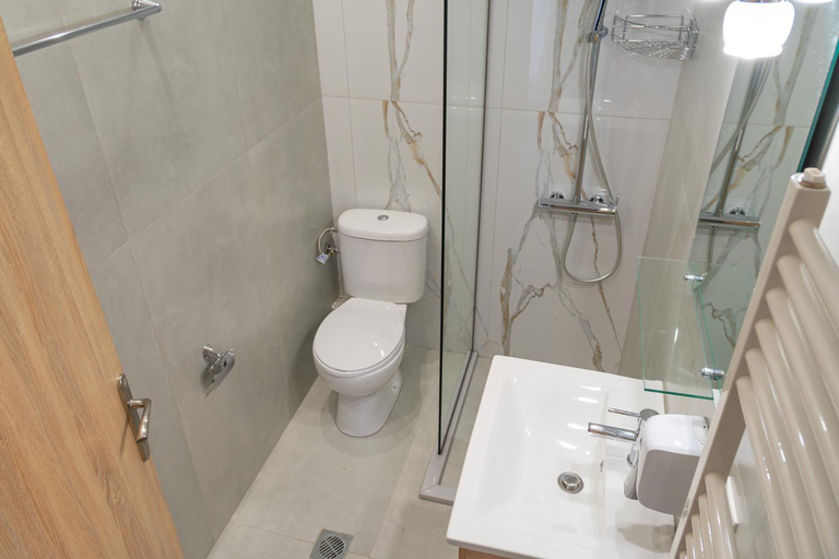 Bathroom 4, Kostis Orange Resort, Thessaly