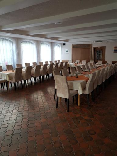 Others 2, Hotel Burgergesellschaft, Altenkirchen (Westerwald)