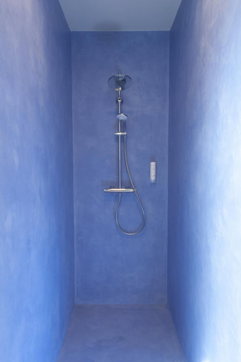 Bathroom 28