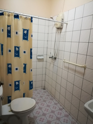 Bathroom 3, Khoom Kam Kaew, Phrao