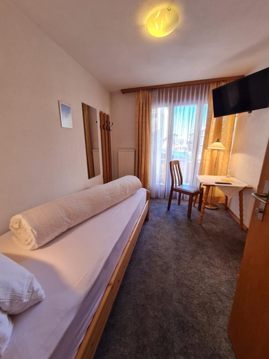 Bedroom 2, Hotel Restaurant Krone, Visp
