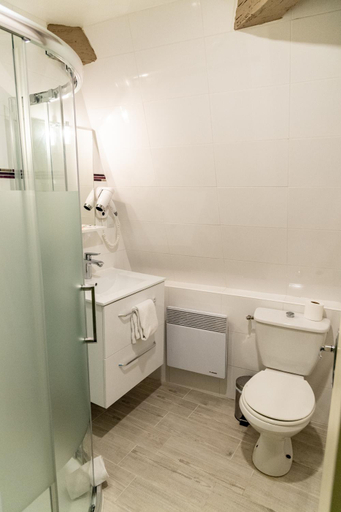 Bathroom 4, Hotel Henri IV, Loiret