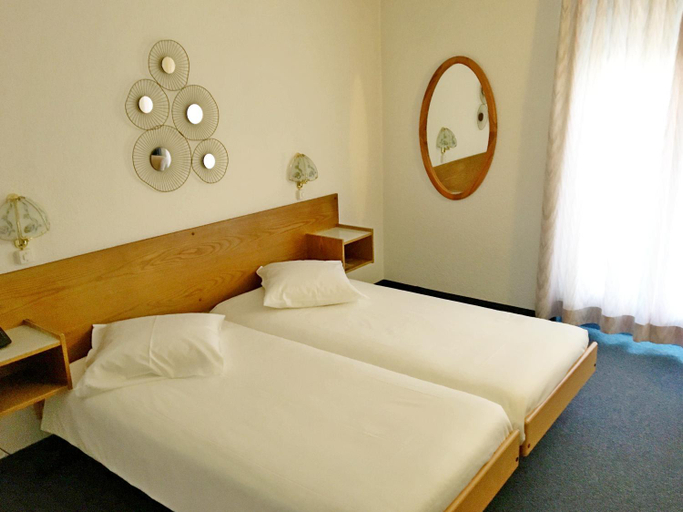 Bedroom 3, Hotel de la Plage a Gland, Nyon
