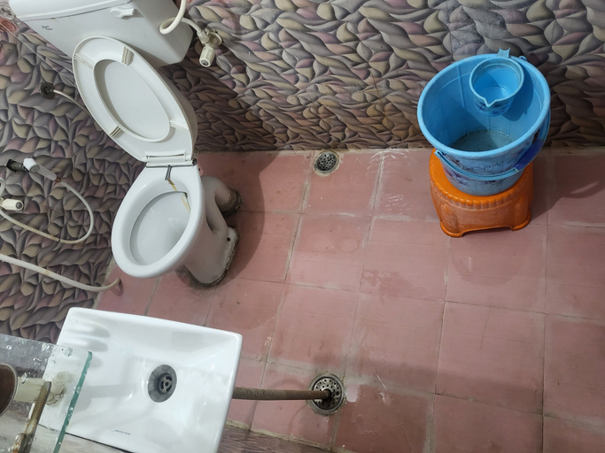 Bathroom 3, Ramam By Naavagat 700 Meter From Temple, Faizabad