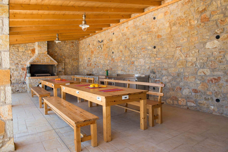 5, VILLA KIVIS, Peloponnese
