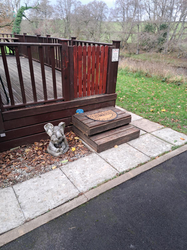 Others 5, Bunny Lodge 30 - Riverside, Powys
