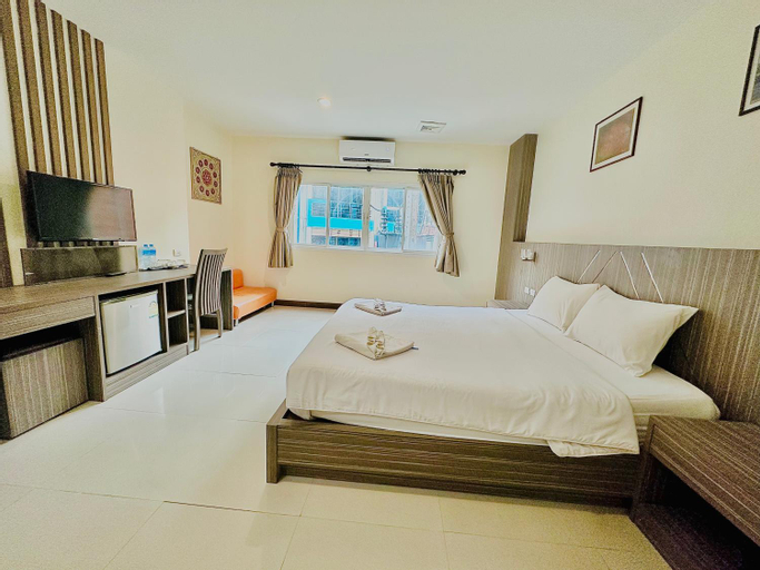 Bedroom 13