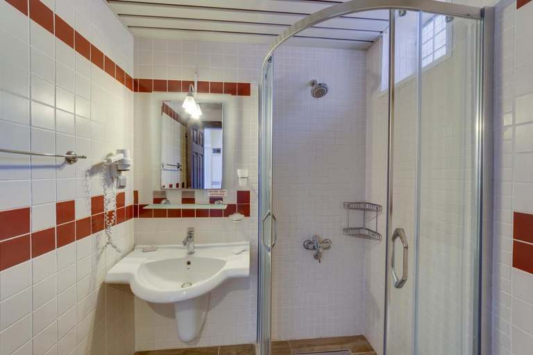 Bathroom 3, Marcan Beach Hotel, Fethiye