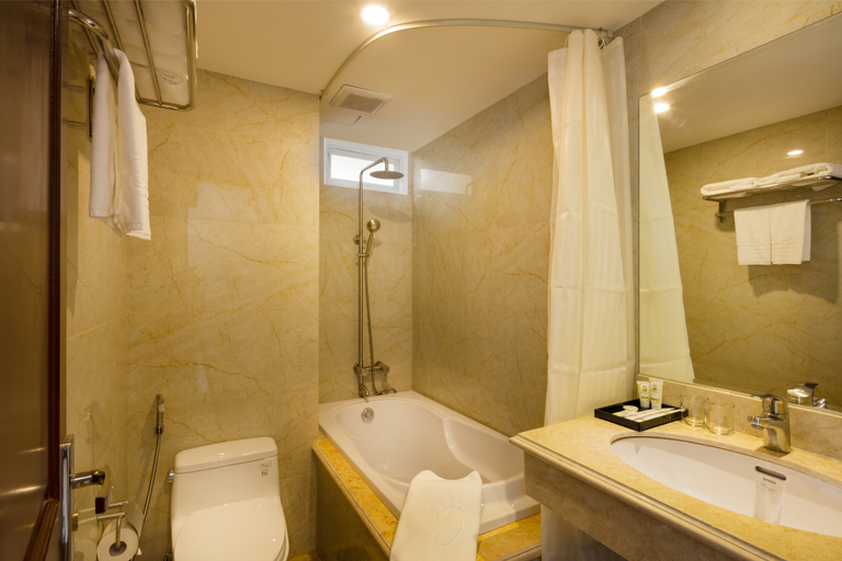 Bathroom 5, Sea Pearl Hotel Nha Trang, Nha Trang