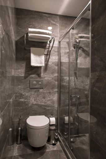Bathroom 5, SNOG Rooms & Suites, Beyoğlu