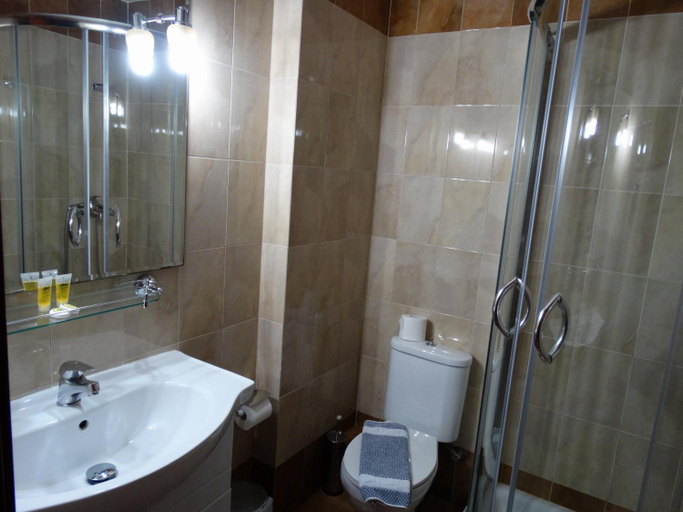 Bathroom 2, Faros I Hotel, Attica