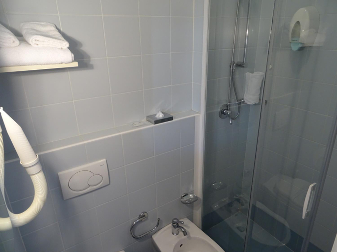 Bathroom 8