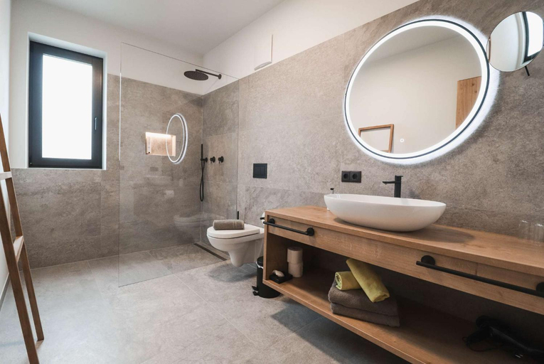 Bathroom 4, Guesthouse Karnatsch, Bolzano