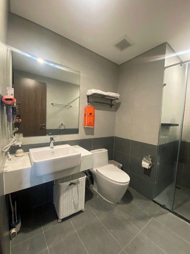 Bathroom 3, LA Nest 1bed Luxury View water Park, District 9