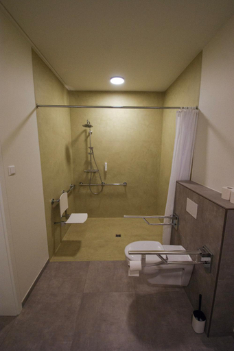 Bathroom 7