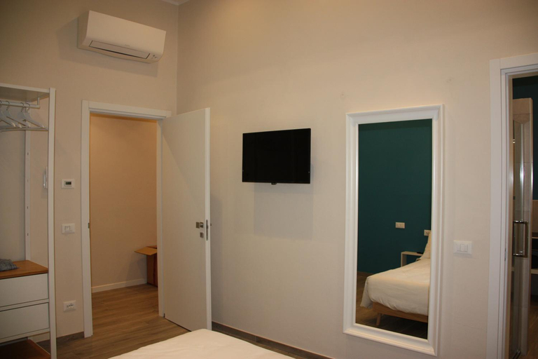 Others 4, APP9 - rooms and apartments, Bergamo