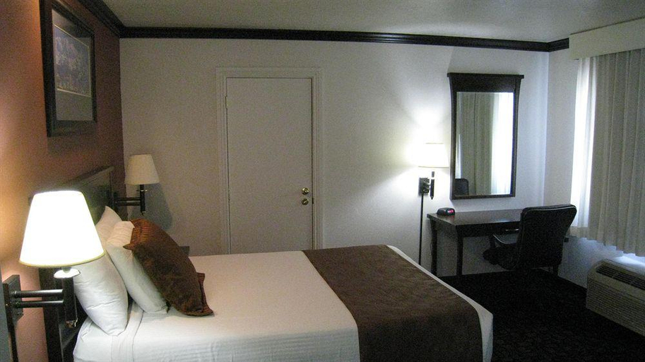 Bedroom 8
