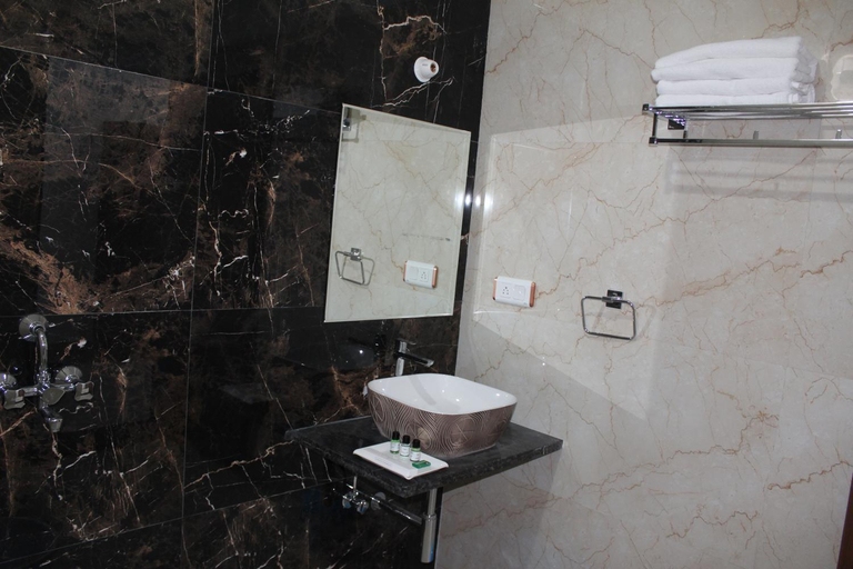 Bathroom 4, Chitrakoot Garden and Resorts, Ajmer