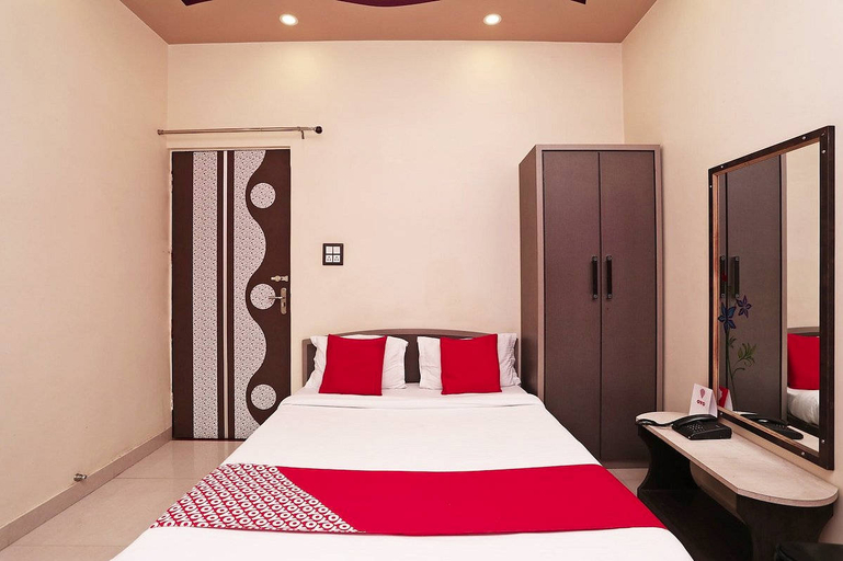 Bedroom 2, Hotel Sai Palace, Varanasi
