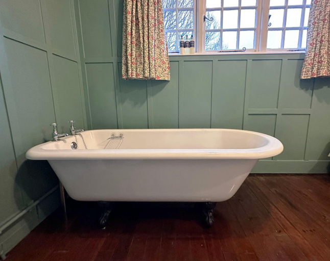 Bathroom 4, Spean Lodge, Highland