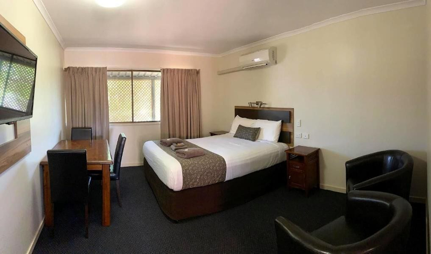 Bedroom 4, Charleville Motel, Murweh