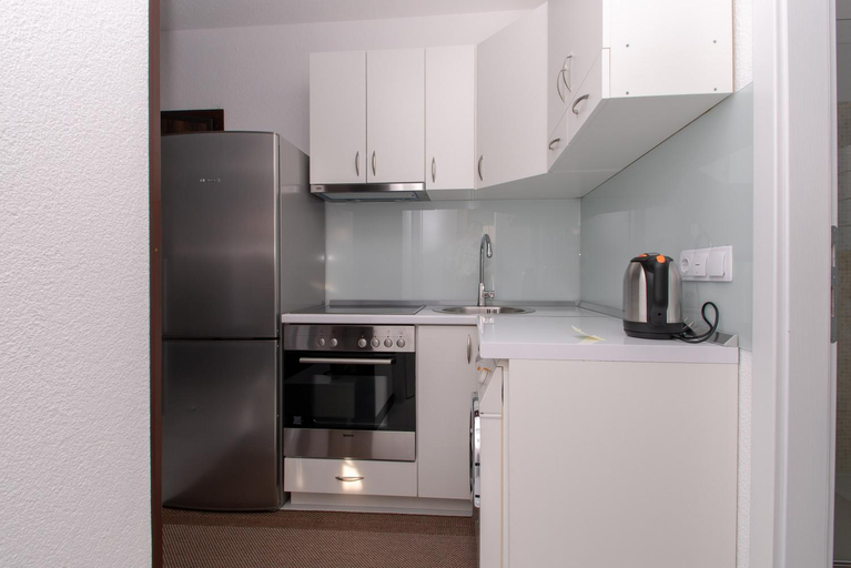 Others 5, Hazam Apartmani, Una-Sana